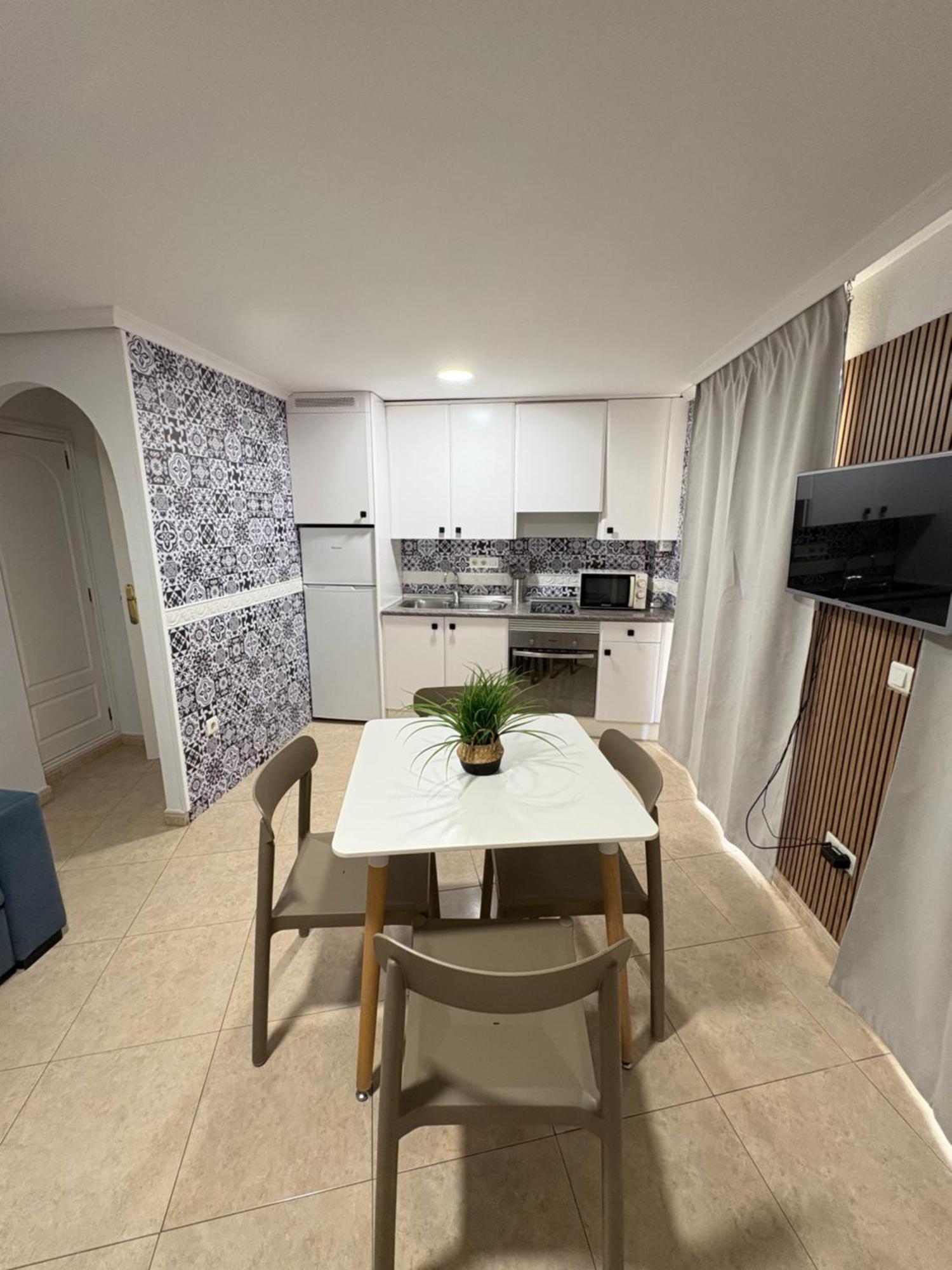 Apartamentos Carmela Benidorm Eksteriør bilde